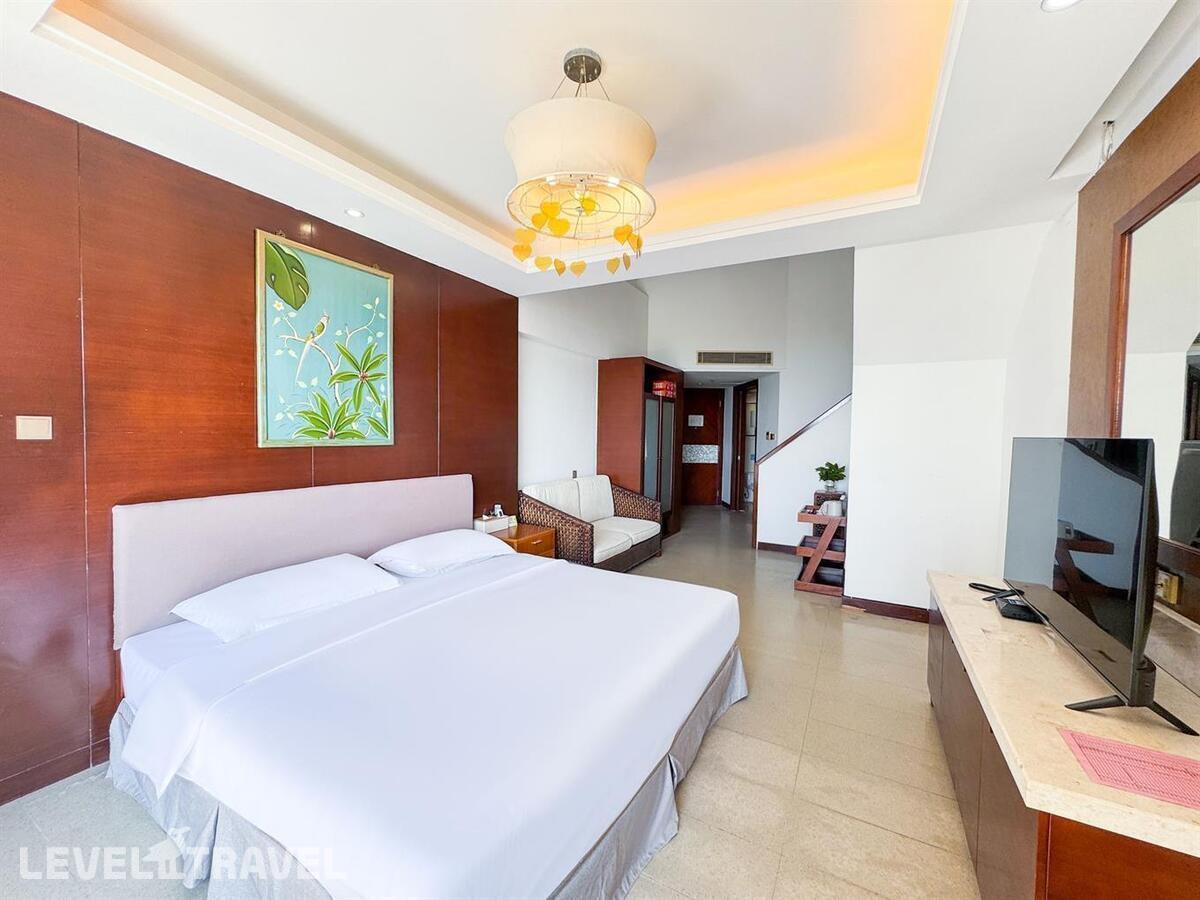 фотографии номера Улучшенный семейный Люкс Дуплекс с видом на море отеля Marina Spa Resort в Китай(Санья) - фото №1