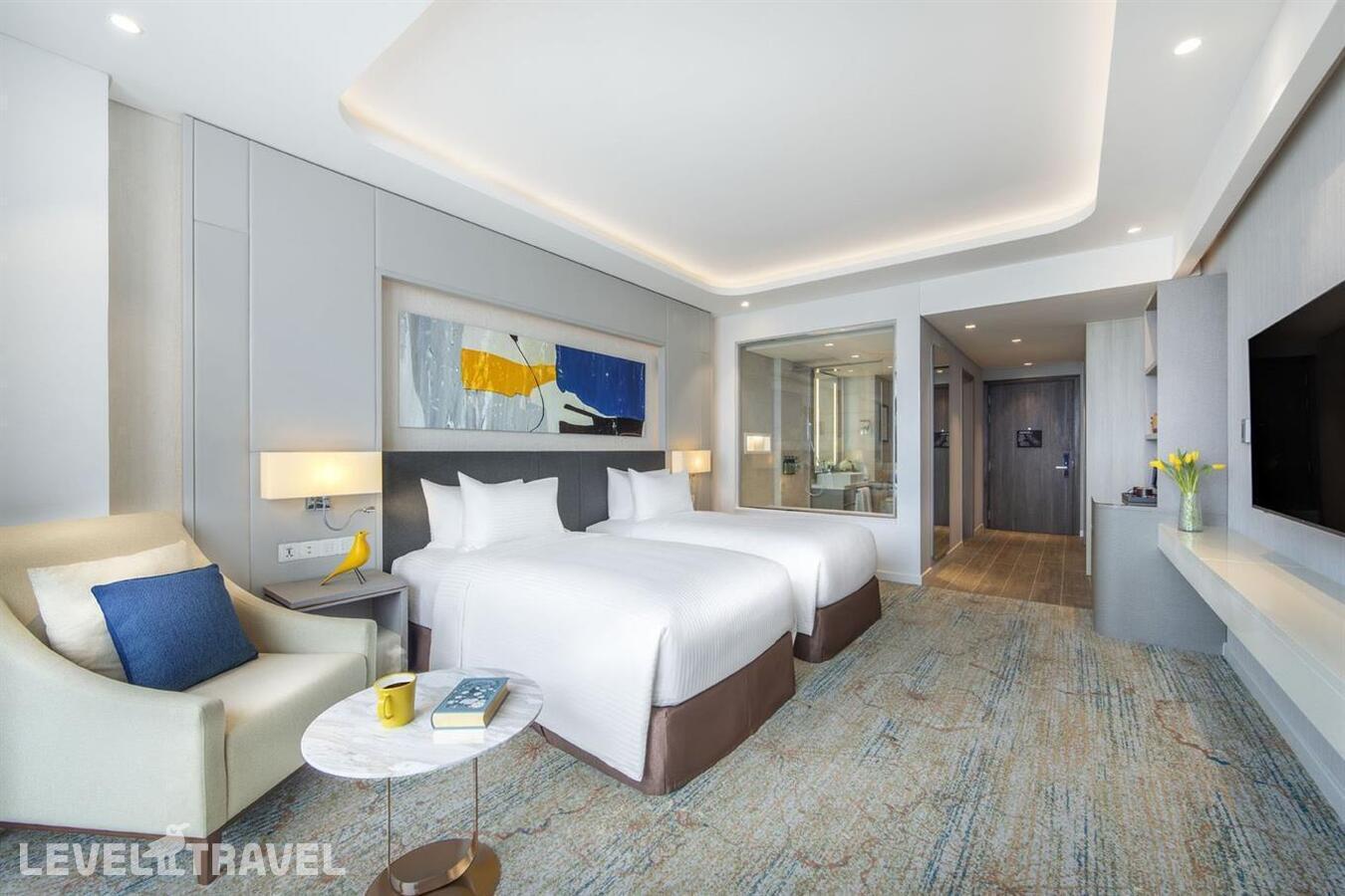фотографии номера Премиум отеля Voco Scenia Bay Nha Trang By Ihg в Вьетнам(Нячанг) - фото №3