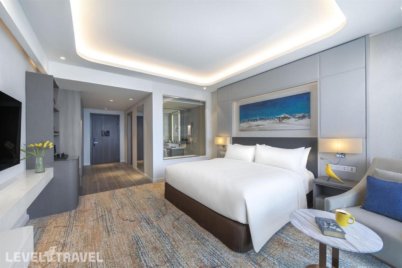 фотографии номера Премиум отеля Voco Scenia Bay Nha Trang By Ihg в Вьетнам(Нячанг) - фото №5