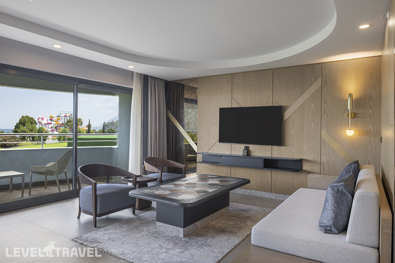 фотографии номера Делюкс с видом на окрестности отеля Movenpick Resort Antalya Tekirova (Ex Royal Diwa Tekirova) в Турция(Текирова) - фото №1