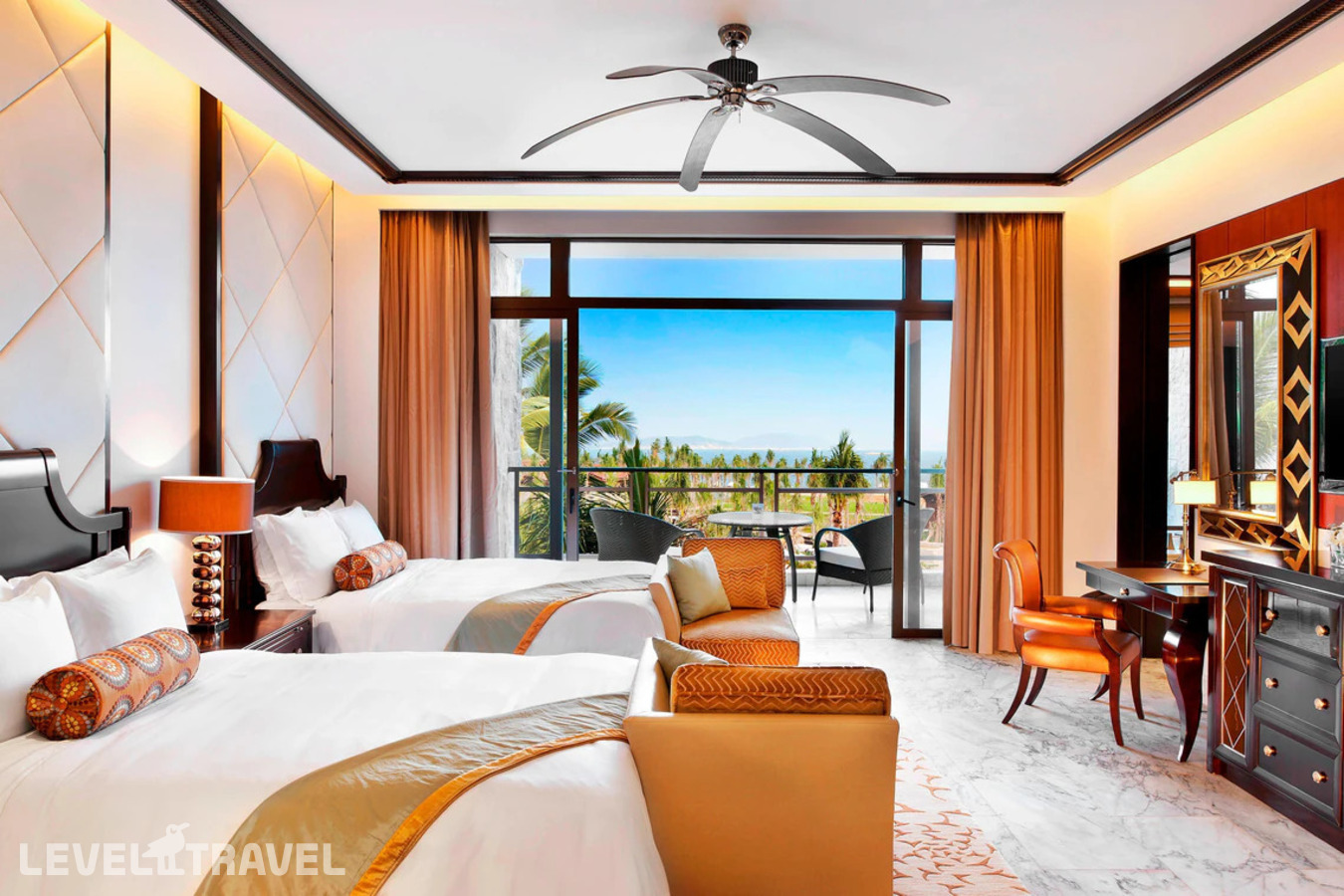 фотографии номера Гранд с видом на океан (две кровати) отеля The St. Regis Sanya Yalong Bay в Китай(Ялонг Бэй) - фото №1