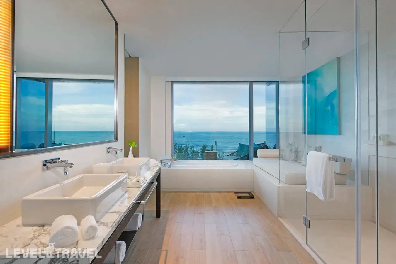 фотографии номера Люкс Студия с балконом и видом на океан отеля The Westin Blue Bay Resort& Spa в Китай(Бухта чистой воды) - фото №9