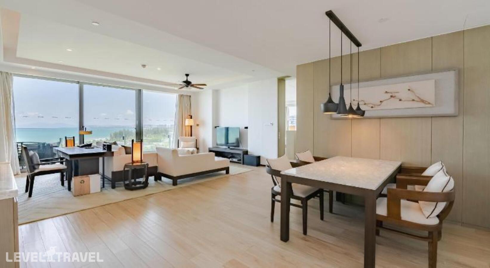 фотографии номера Люкс с балконом и с видом на океан отеля The Westin Blue Bay Resort& Spa в Китай(Бухта чистой воды) - фото №5