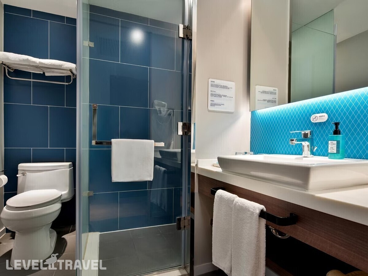фотографии номера Стандартный (две односпальные кровати) отеля Holiday Inn Express Sanya Bay, An Ihg Hotel в Китай(Санья) - фото №3