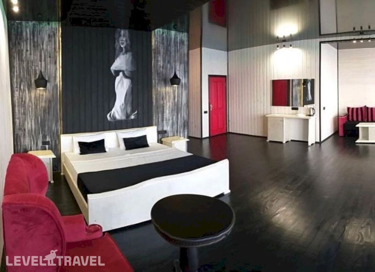фотографии номера Полулюкс с террасой отеля Captain Black Hotel (Капитан Блэк) в Абхазия(Лдзаа) - фото №2