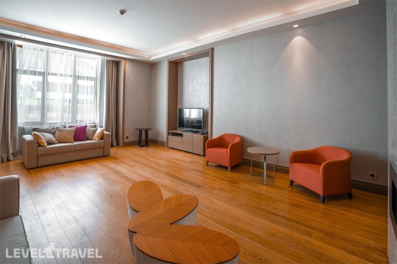 фотографии номера Представительский люкс отеля Ibis Styles (Ex. Отель Горки Арт) в Россия(курорт Красная Поляна 960) - фото №5