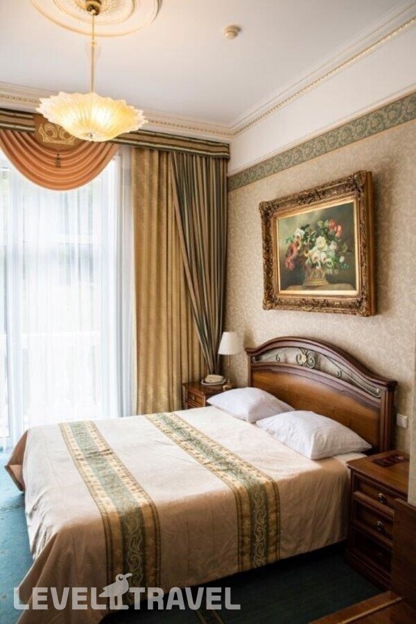 фотографии номера Стандартный с видом на холм (1 этаж) отеля Grand Palace Hotel в Россия(Светлогорск) - фото №1