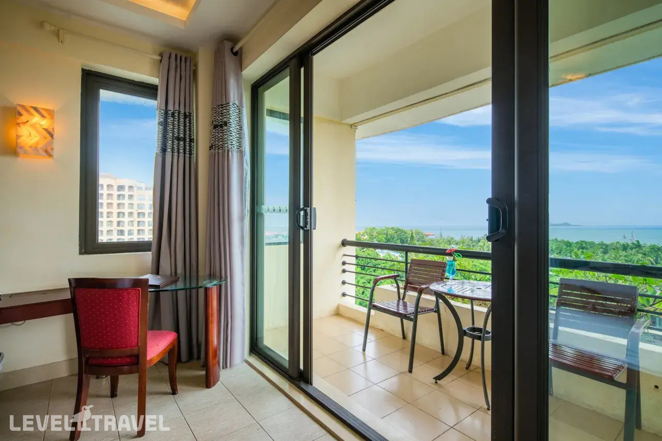 фотографии номера Гранд с видом на море отеля Palm Beach Resort & Spa в Китай(Санья) - фото №6