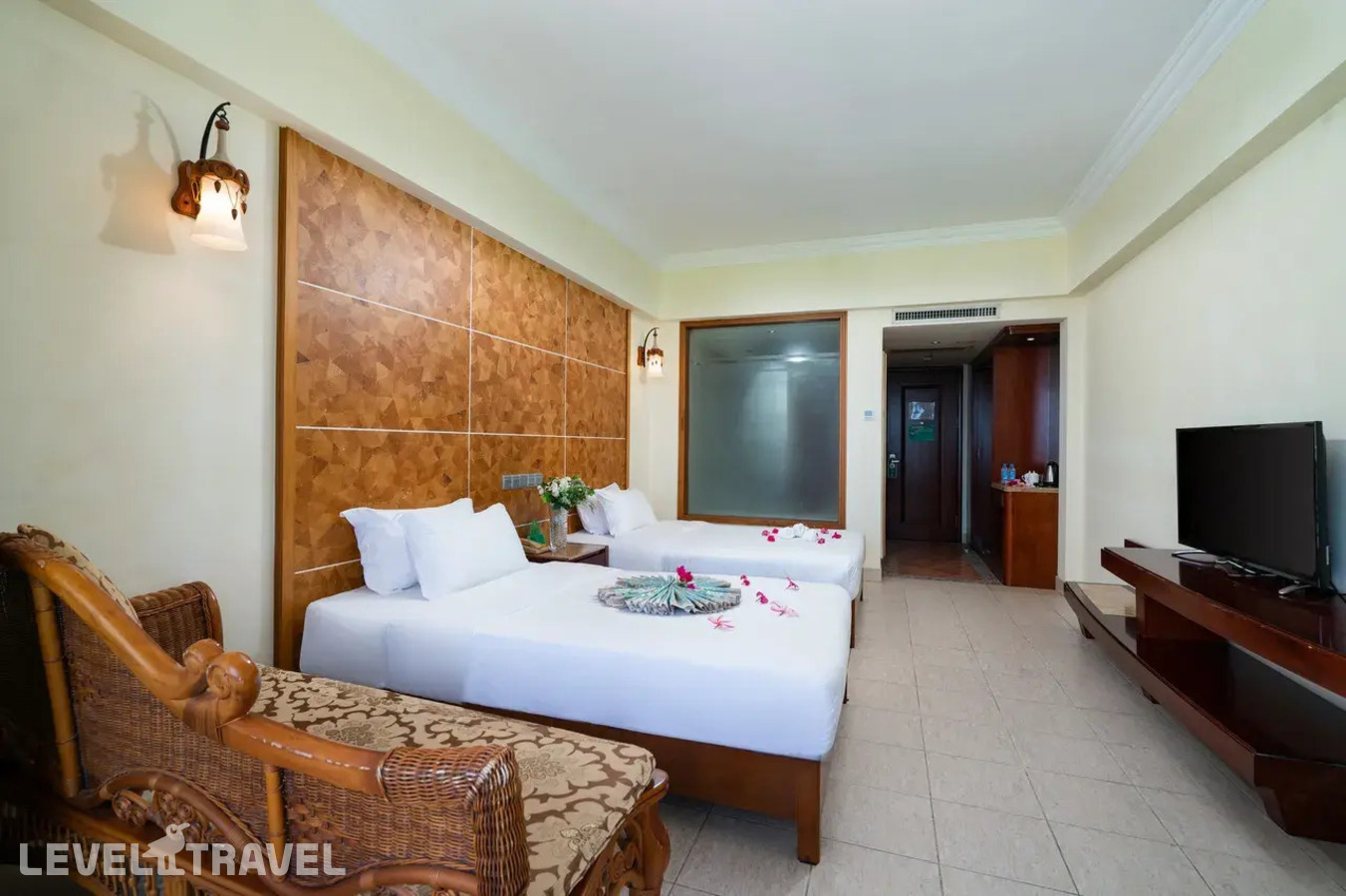 фотографии номера Делюкс с видом на океан (две односпальные кровати) отеля Palm Beach Resort & Spa в Китай(Санья) - фото №2