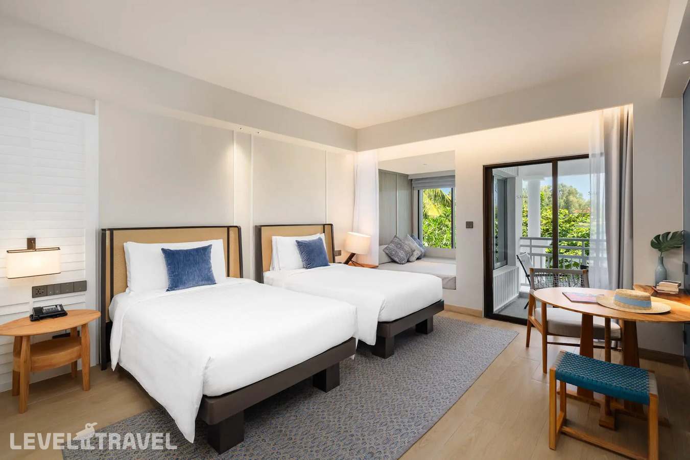 фотографии номера Стандартный номер отеля Saii Laguna Phuket (Ex. Outrigger Laguna Phuket Beach Resort) в Таиланд(Банг Тао Бич) - фото №2