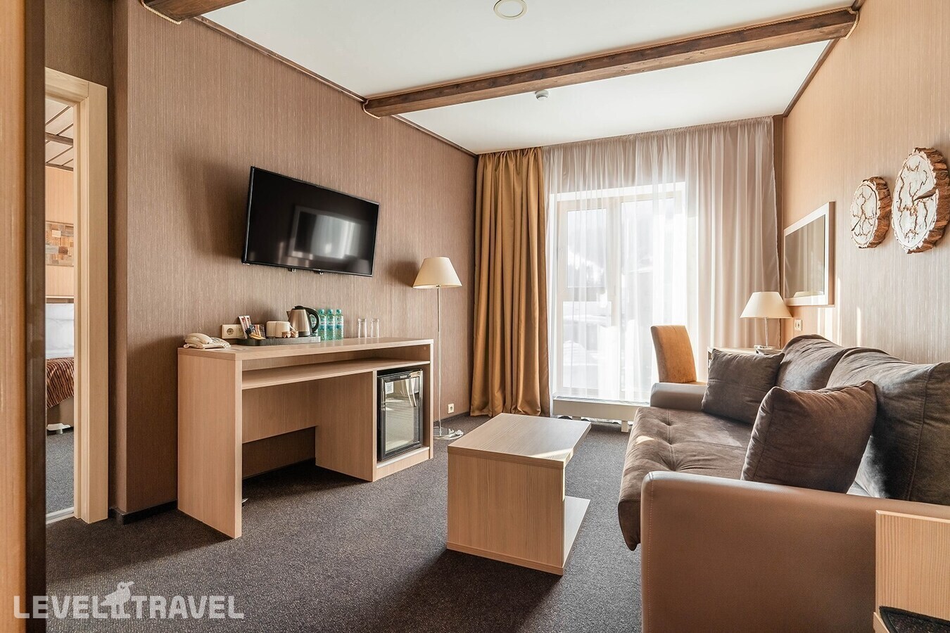 фотографии номера Люкс (две односпальные кровати) отеля Arkhyz Royal Resort & Spa в Россия(Архыз) - фото №1