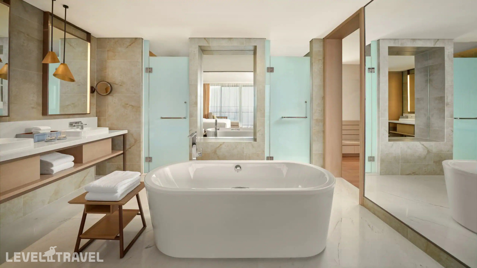 фотографии номера Роскошный люкс с видом на океан отеля Hyatt Regency Nha Trang в Вьетнам(Нячанг) - фото №2