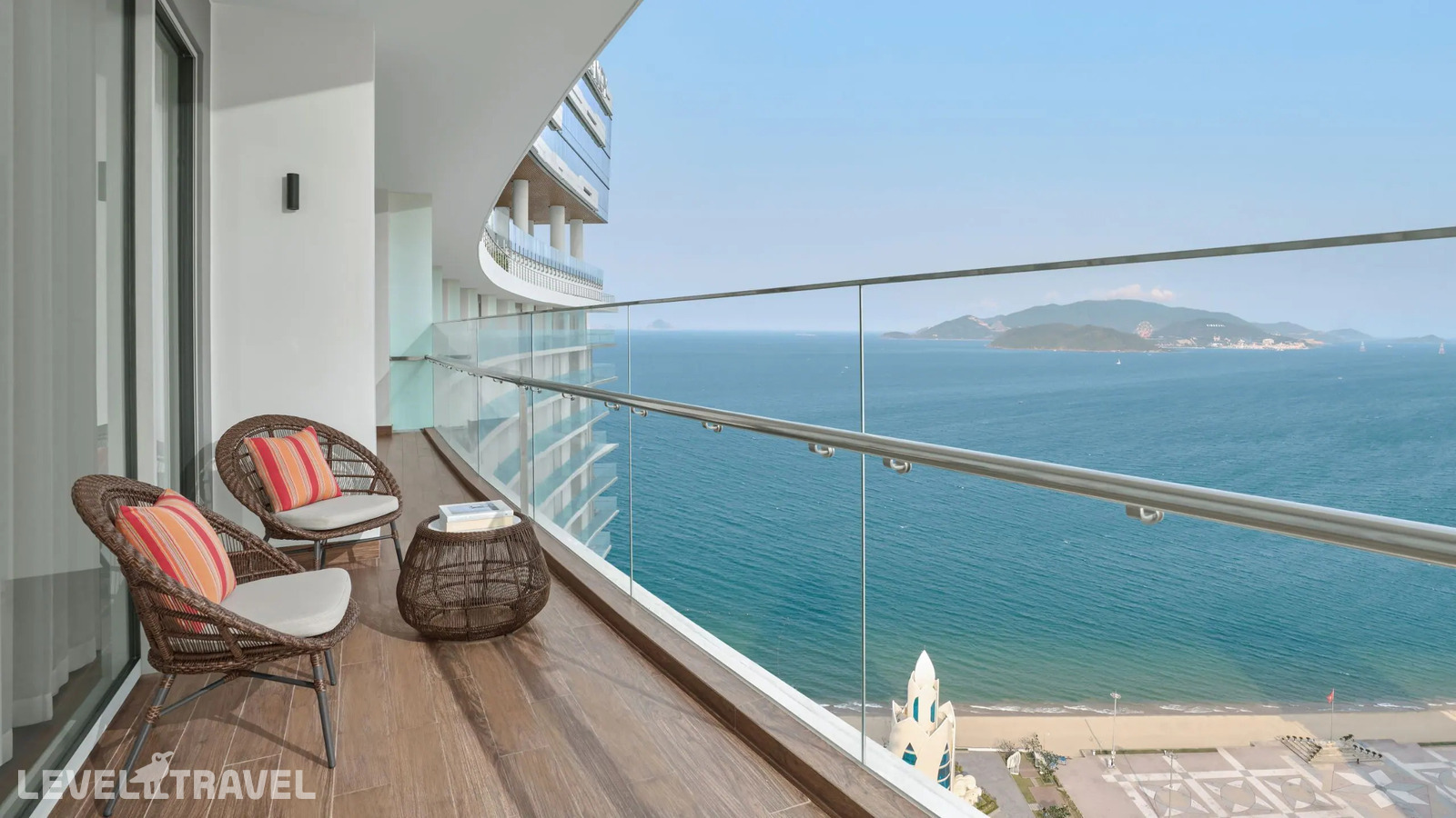 фотографии номера Роскошный люкс с видом на океан отеля Hyatt Regency Nha Trang в Вьетнам(Нячанг) - фото №4