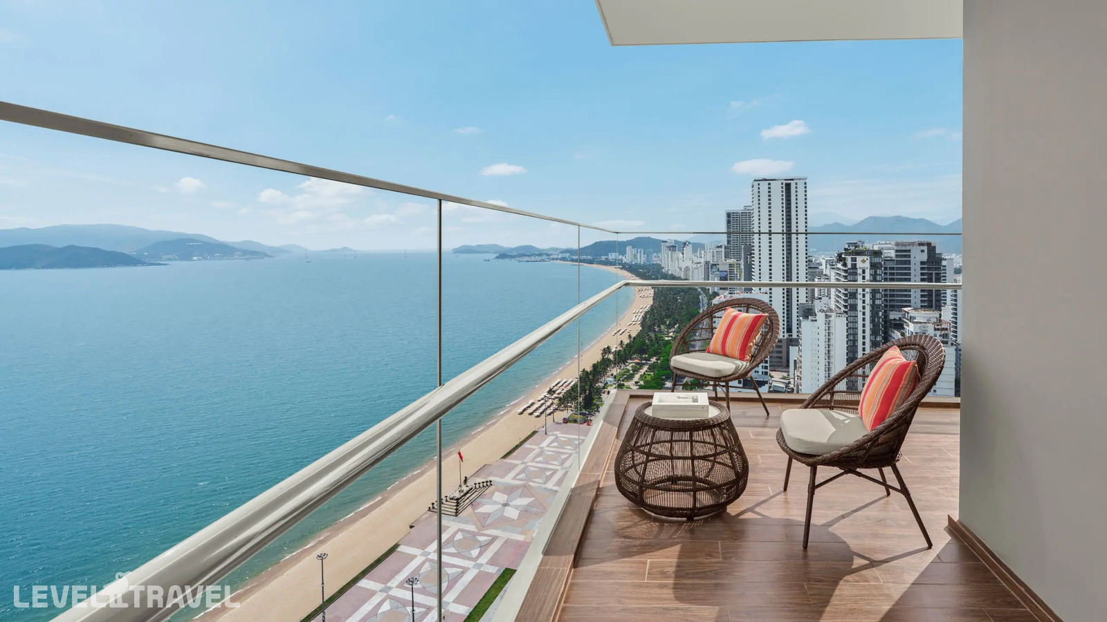 фотографии номера Люкс Nha Trang Bay отеля Hyatt Regency Nha Trang в Вьетнам(Нячанг) - фото №4
