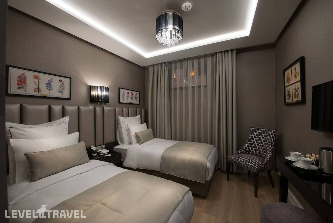 фотографии номера Делюкс с балконом отеля Le Petit Palace Hotel в Турция(Фатих) - фото №1