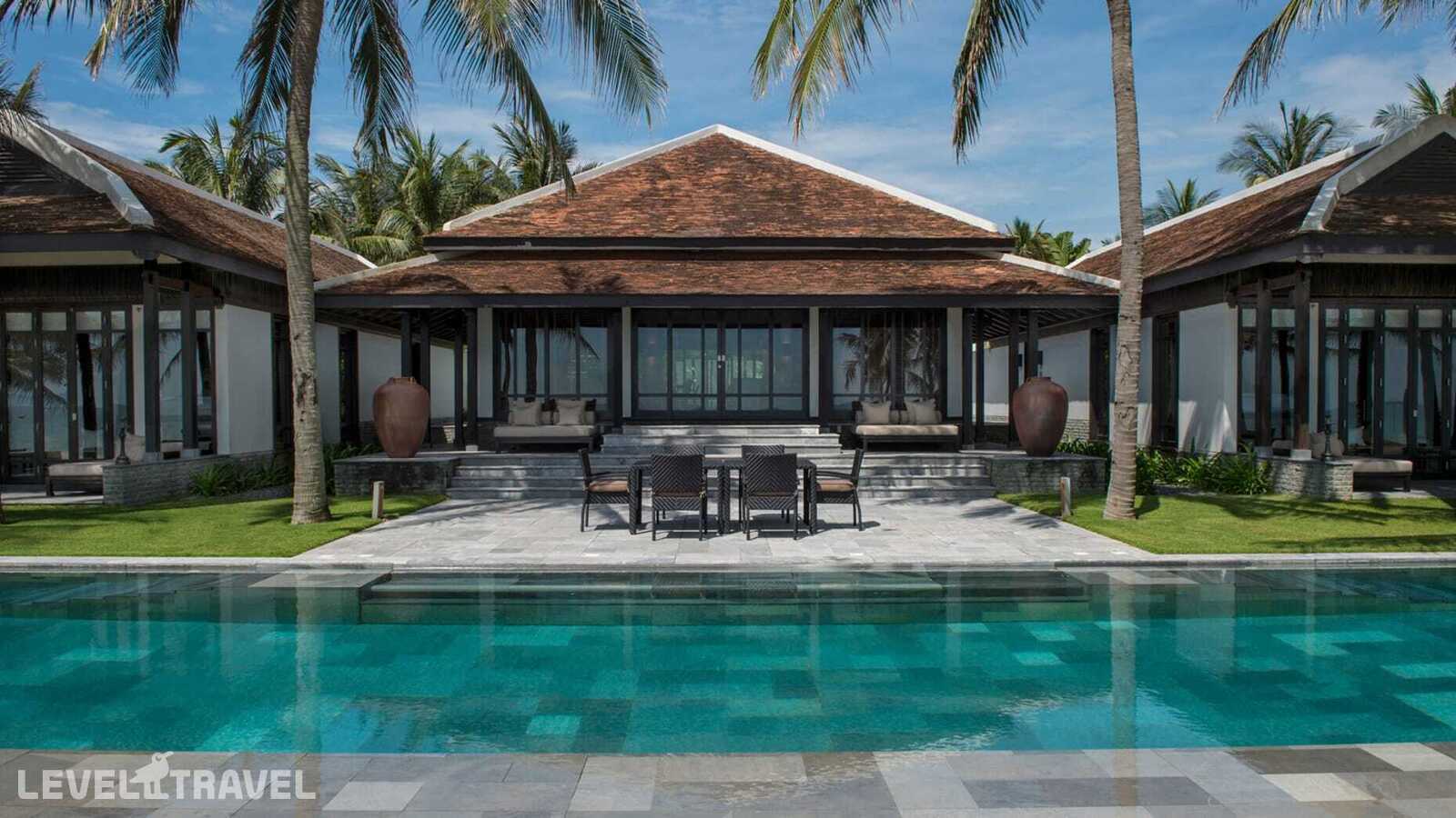 фотографии номера Вилла с видом на океан (3 спальни) отеля Four Seasons Resort The Nam Hai (Ex.Nam Hai Resort) в Вьетнам(Хойан) - фото №1