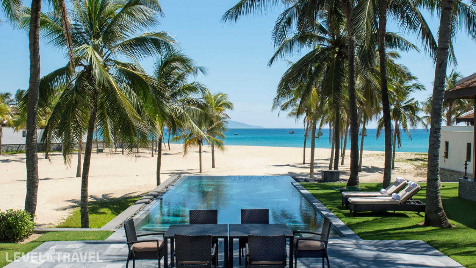 фотографии номера Вилла с видом на океан (2 спальни) отеля Four Seasons Resort The Nam Hai (Ex.Nam Hai Resort) в Вьетнам(Хойан) - фото №2