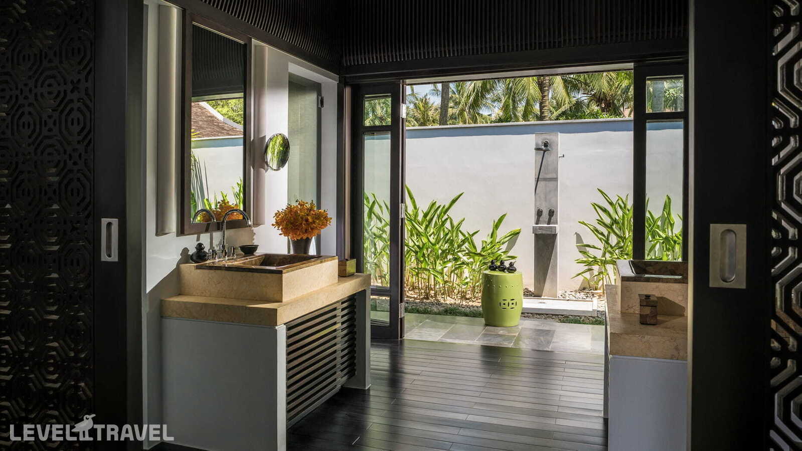 фотографии номера Вилла с частным бассейном (4 спальни) отеля Four Seasons Resort The Nam Hai (Ex.Nam Hai Resort) в Вьетнам(Хойан) - фото №2