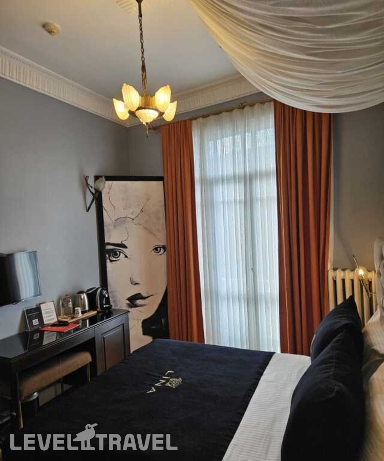 фотографии номера Стандартный с балконом отеля Lina Hotel Taksim Pera (Ex. Walton Hotels Taksim Pera) в Турция(Бейоглу) - фото №1