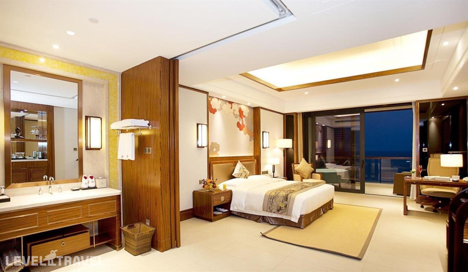 фотографии номера Премьер с панорамным видом на океан отеля Sanya Jinghai Hotel &Resort (Ex.Jinghai International Holiday) в Китай(Санья) - фото №3