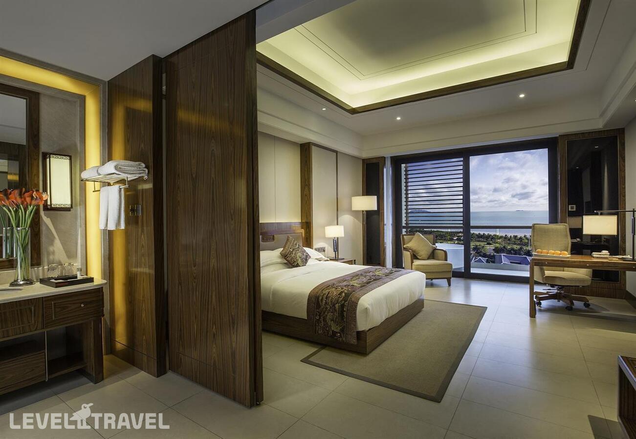 фотографии номера Премьер с панорамным видом на океан отеля Sanya Jinghai Hotel &Resort (Ex.Jinghai International Holiday) в Китай(Санья) - фото №1