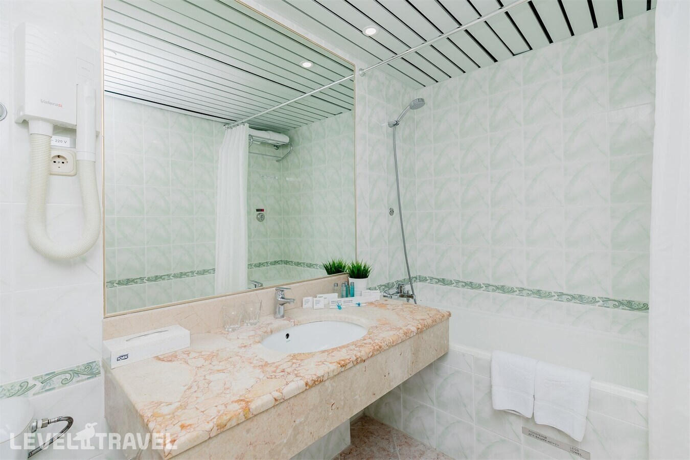 фотографии номера Стандартный номер отеля City Park Hotel Sochi (Ex. Marins Park Hotel Sochi) в Россия(Сочи - Центр) - фото №2
