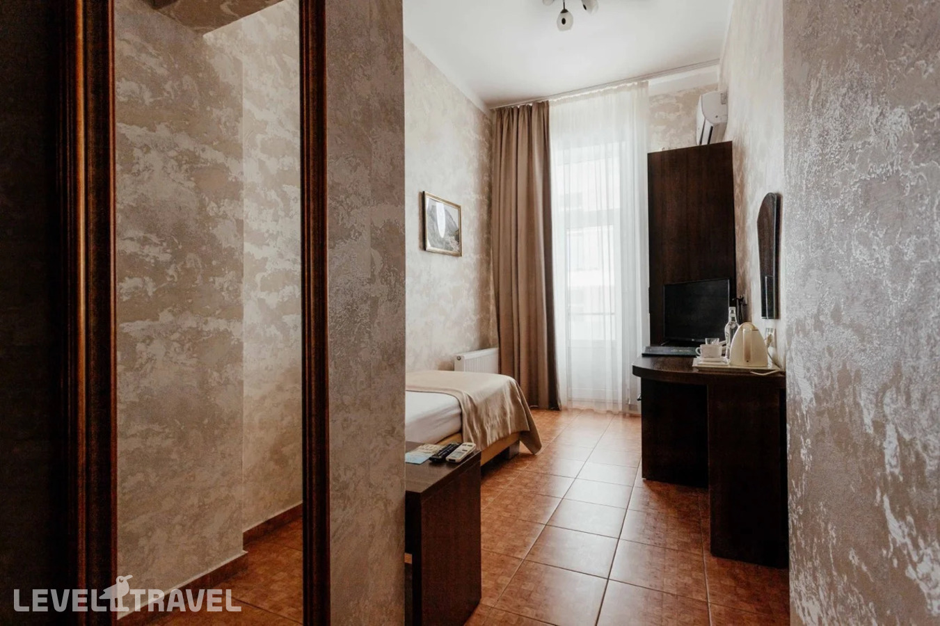 фотографии номера Одноместный с балконом, вид на парк (корп.2) отеля Amra Park Hotel & Spa в Абхазия(Гагра) - фото №4