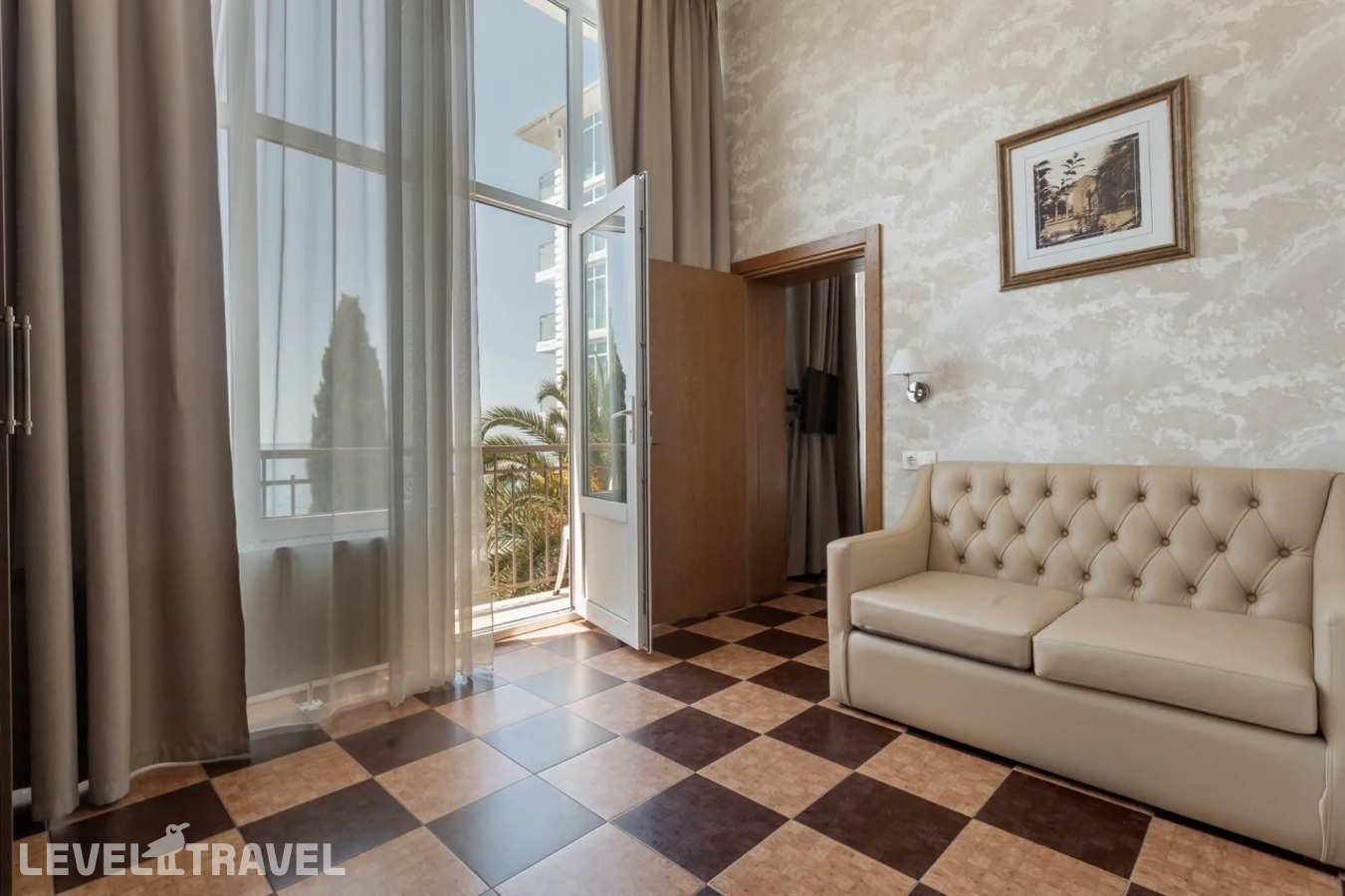фотографии номера Полулюкс с видом на море (корпус 2) отеля Amra Park Hotel & Spa в Абхазия(Гагра) - фото №5