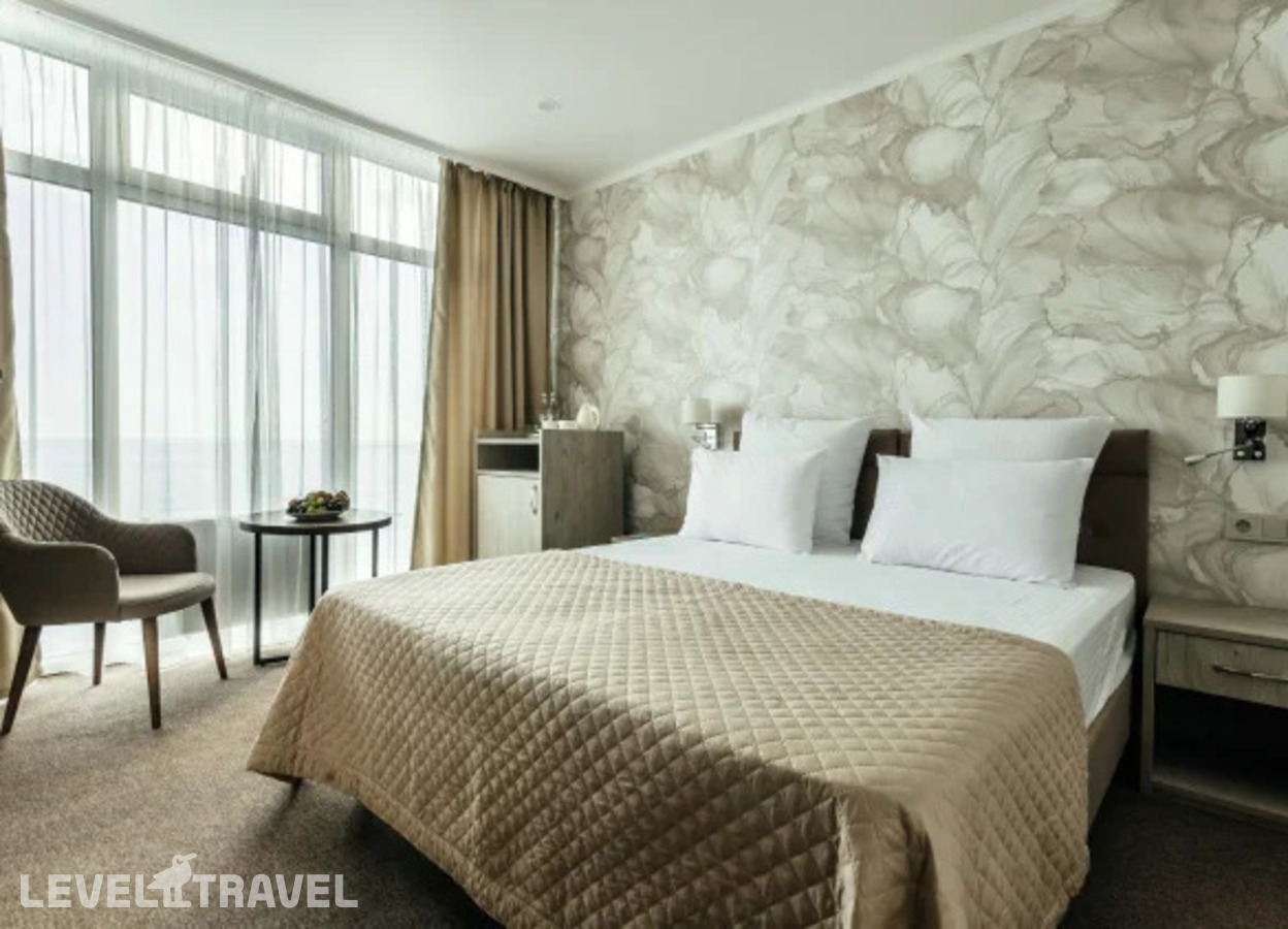фотографии номера Семейный с видом на море (2 спальни)(корпус 3) отеля Amra Park Hotel & Spa в Абхазия(Гагра) - фото №1