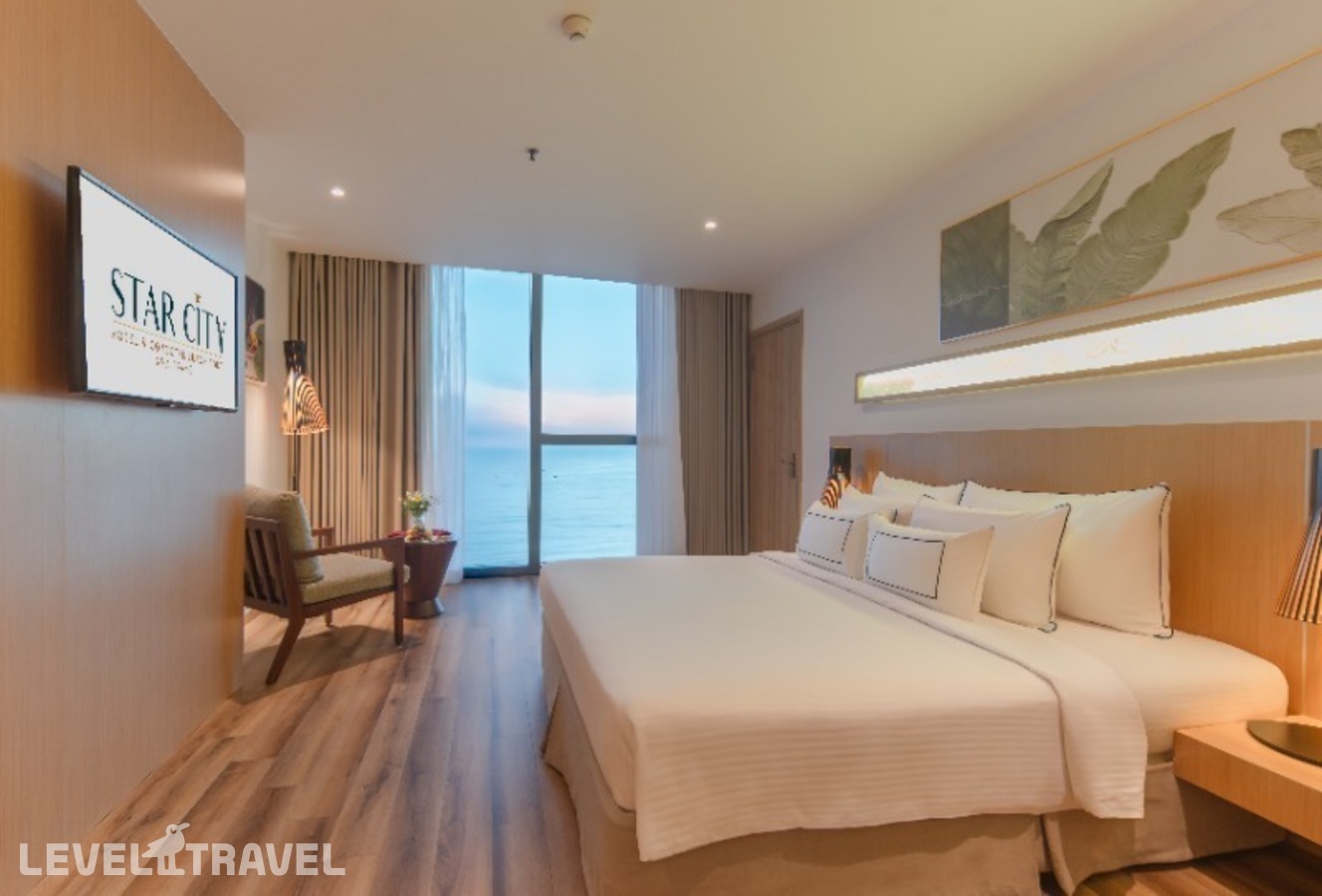 фотографии номера Королевский премиум отеля Starcity Bayfront Nha Trang (Ex. Star City Hotel & Condotel Beachfront Nha Trang) в Вьетнам(Нячанг) - фото №1