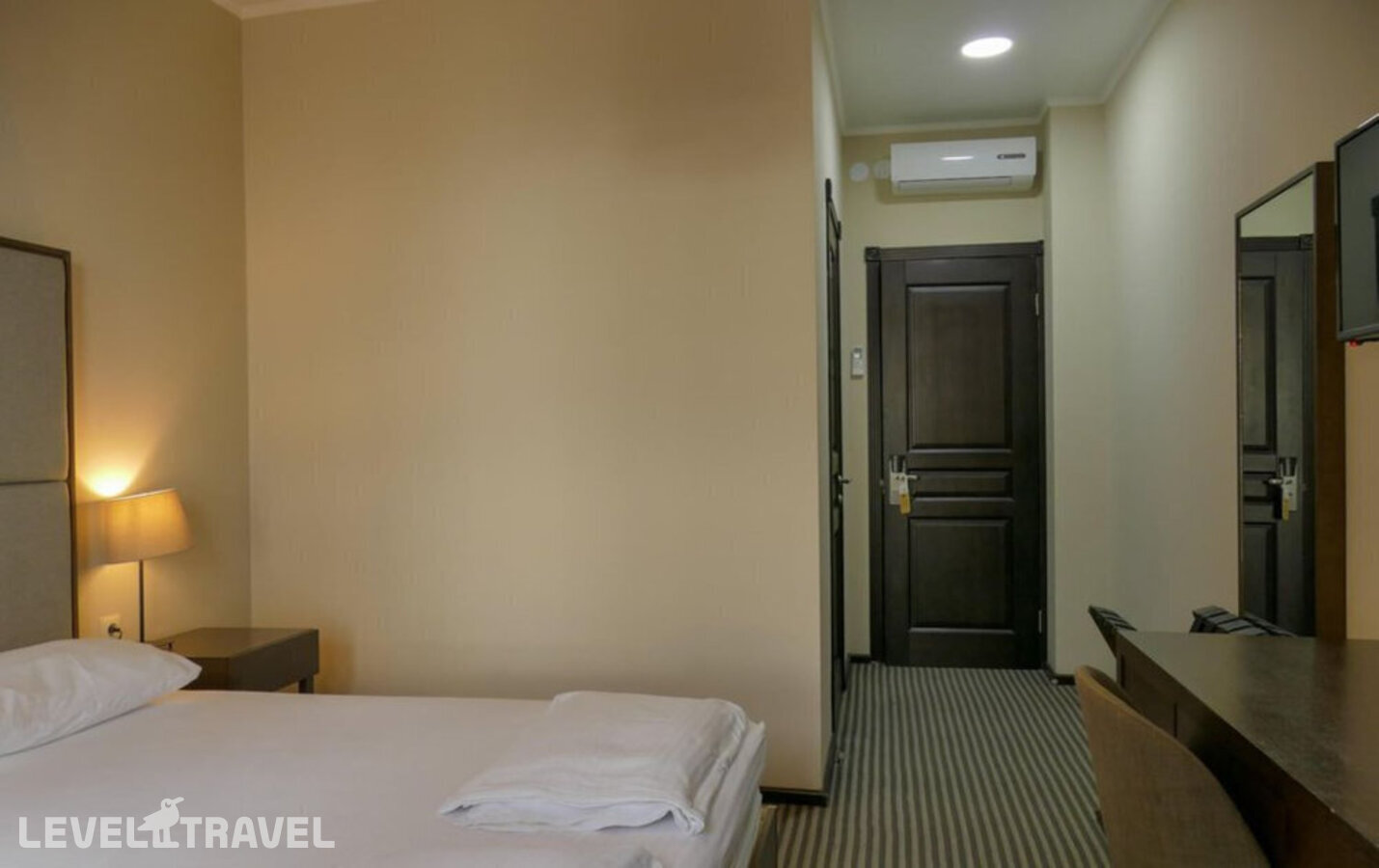 фотографии номера Стандартный (первый этаж) отеля Афон Резорт (Afon Resort Black Sea Hotel) в Абхазия(Новый Афон) - фото №3