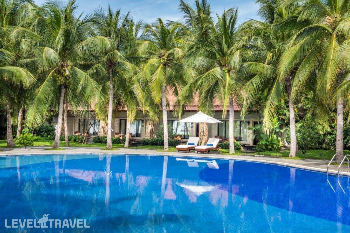 фотографии номера Вилла с видом на бассейн (без посещения парка) отеля Vinpearl Luxury Nha Trang в Вьетнам(Нячанг) - фото №3