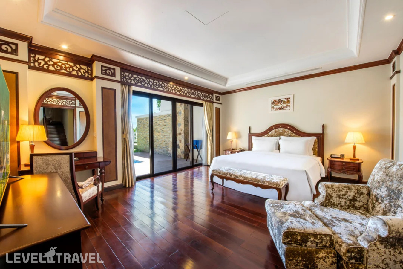 фотографии номера Вилла Гранд (без посещения парка) отеля Vinpearl Luxury Nha Trang в Вьетнам(Нячанг) - фото №1
