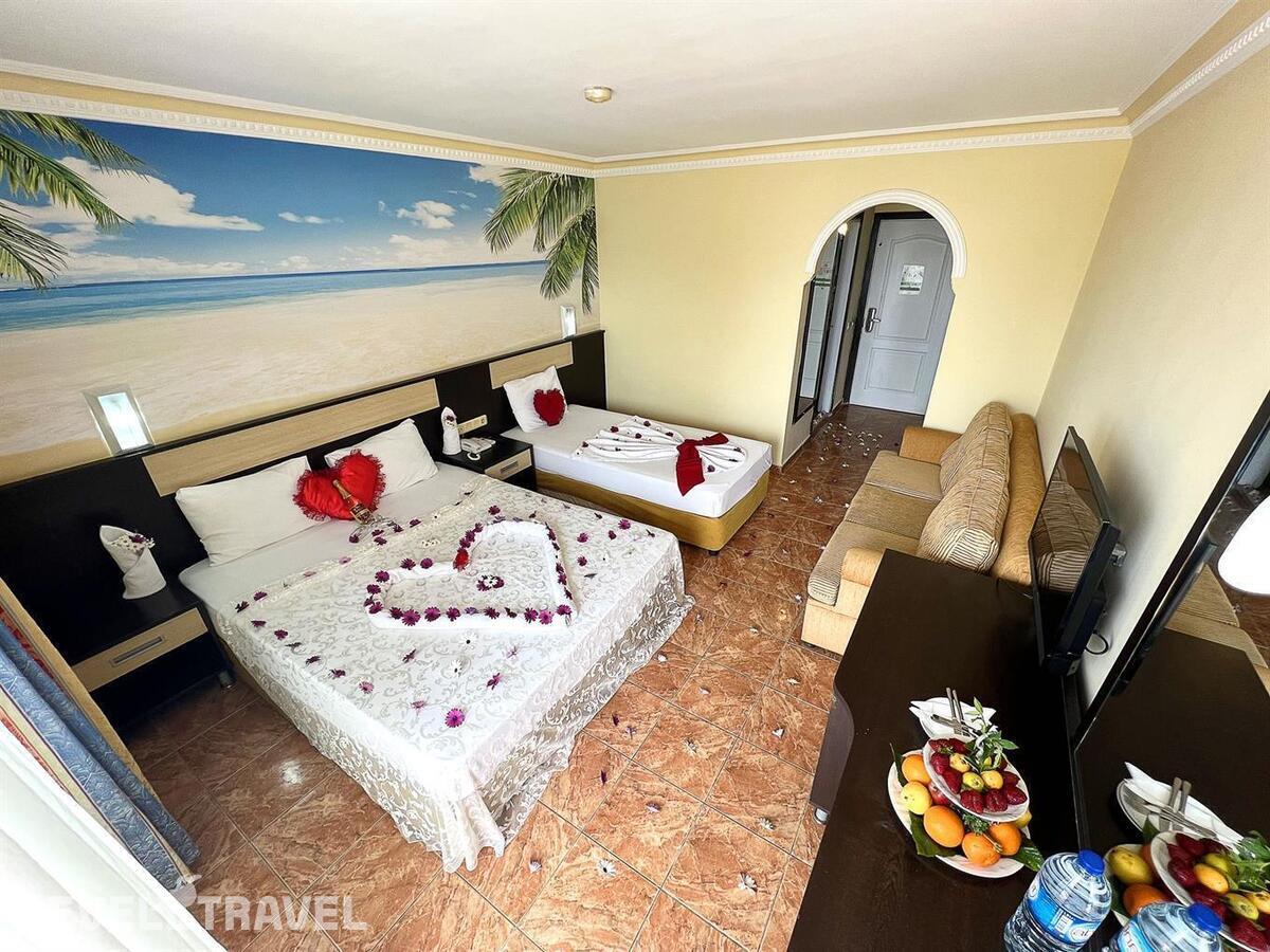 фотографии номера Стандартный с видом на окрестности отеля First Class Hotel в Турция(Каргыджак) - фото №4