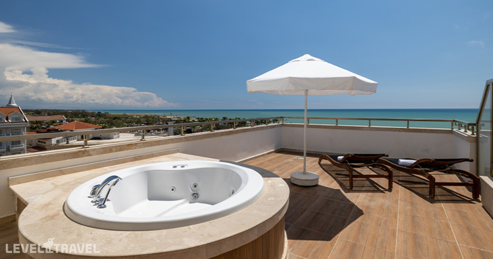 фотографии номера Люкс для новобрачных с боковым видом на море отеля Crystal Waterworld Aqua Collection в Турция(Богазкент) - фото №4