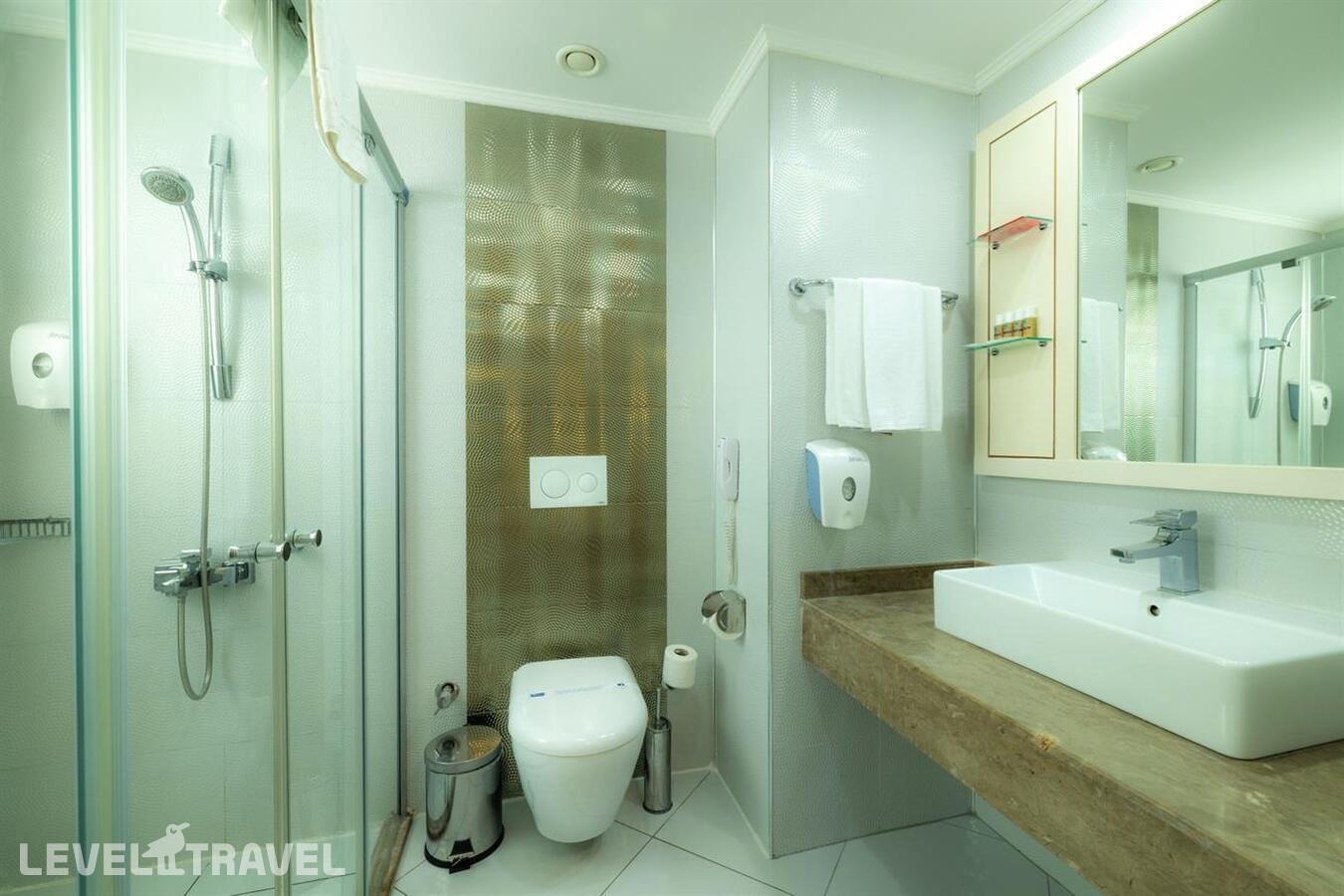 фотографии номера Стандартный с видом на окрестности отеля Crystal Waterworld Aqua Collection в Турция(Богазкент) - фото №3