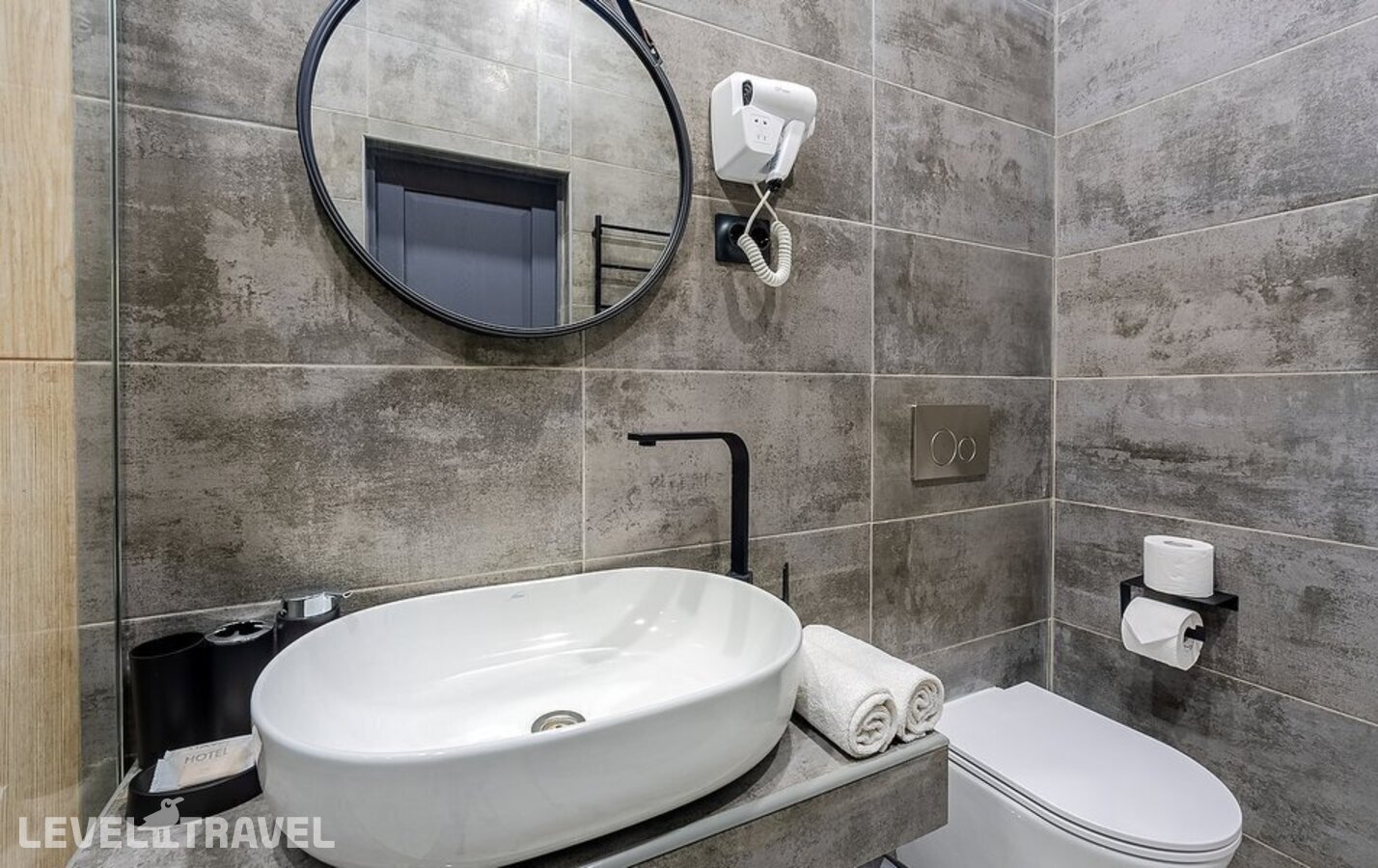 фотографии номера Улучшенный с балконом отеля Bruni Loft Hotel в Абхазия(Цандрыпш) - фото №12
