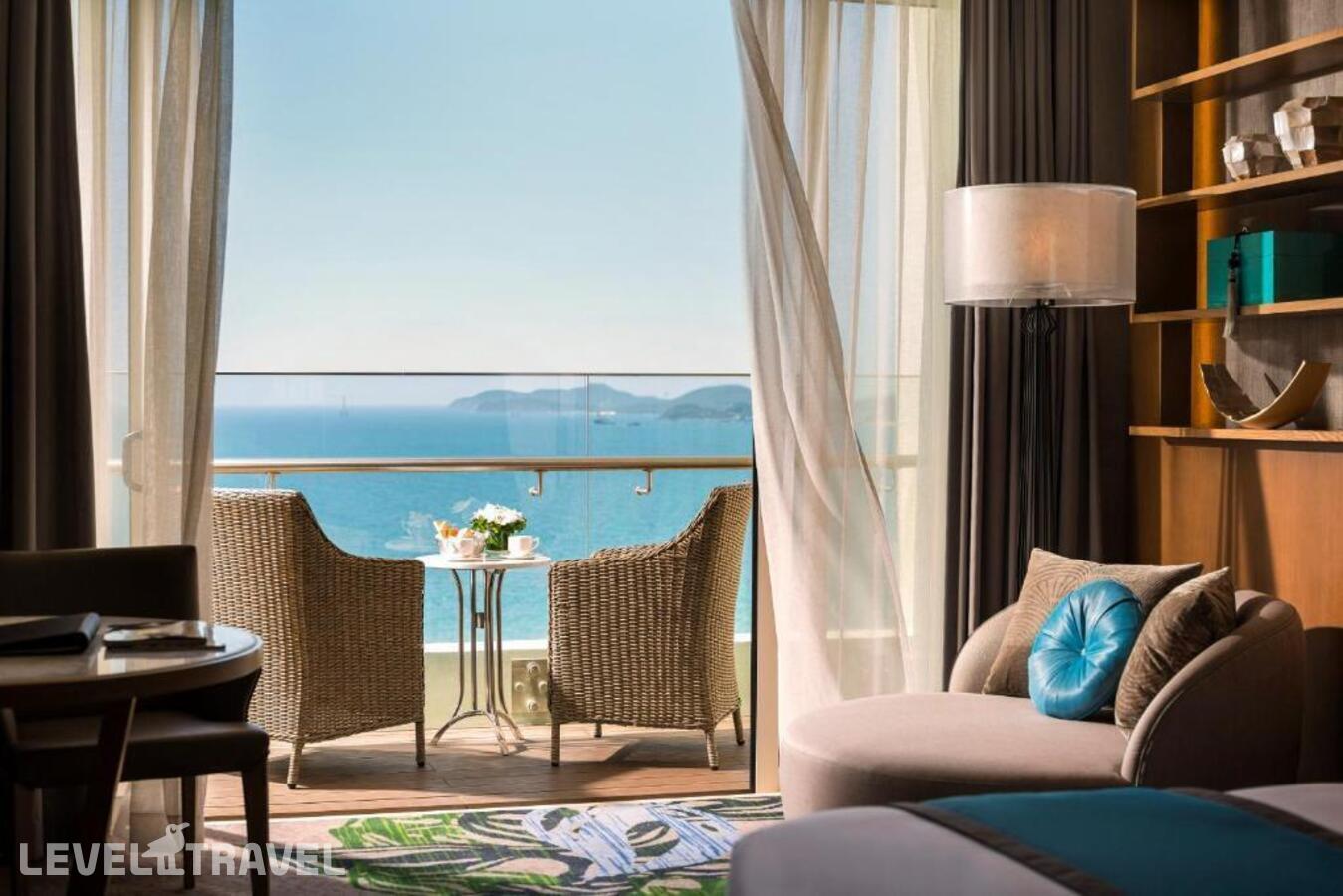 фотографии номера Полулюкс (верхний этаж) отеля Intercontinental Nha Trang Hotel в Вьетнам(Нячанг) - фото №4