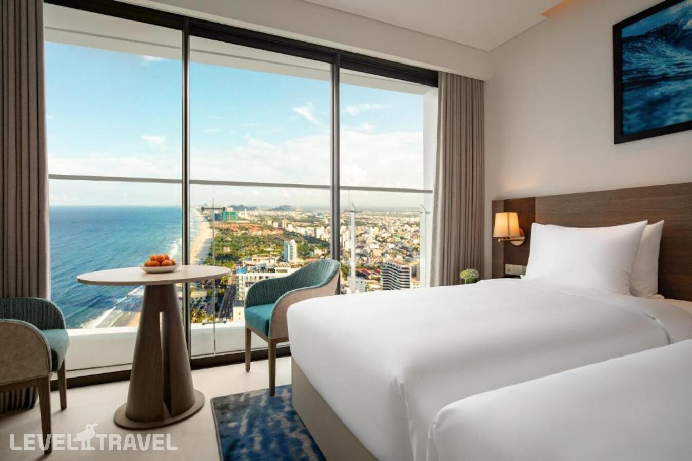 фотографии номера Делюкс с частичным видом на море отеля Radisson Hotel Danang в Вьетнам(Дананг) - фото №3