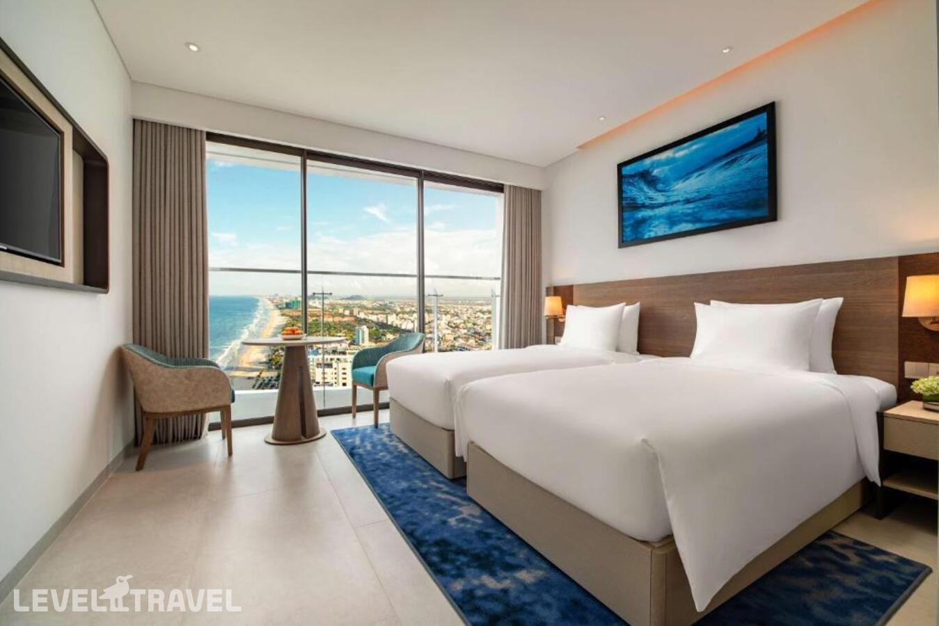фотографии номера Делюкс с частичным видом на море отеля Radisson Hotel Danang в Вьетнам(Дананг) - фото №1