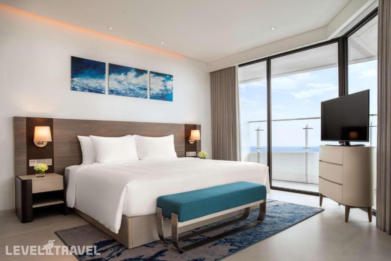 фотографии номера Семейный с видом на океан отеля Radisson Hotel Danang в Вьетнам(Дананг) - фото №1