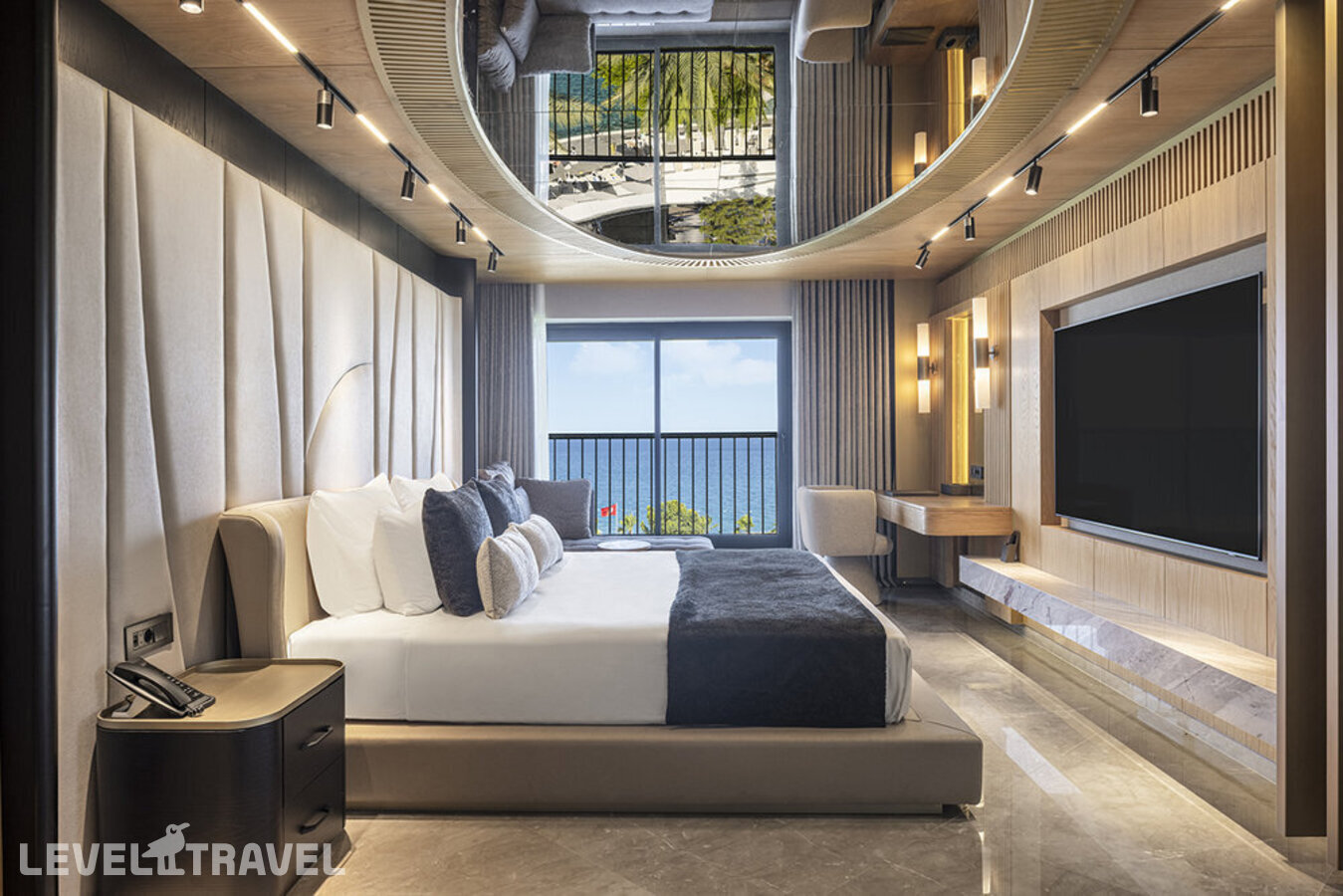 фотографии номера Семейный суперлюкс отеля Movenpick Resort Antalya Tekirova (Ex Royal Diwa Tekirova) в Турция(Текирова) - фото №1