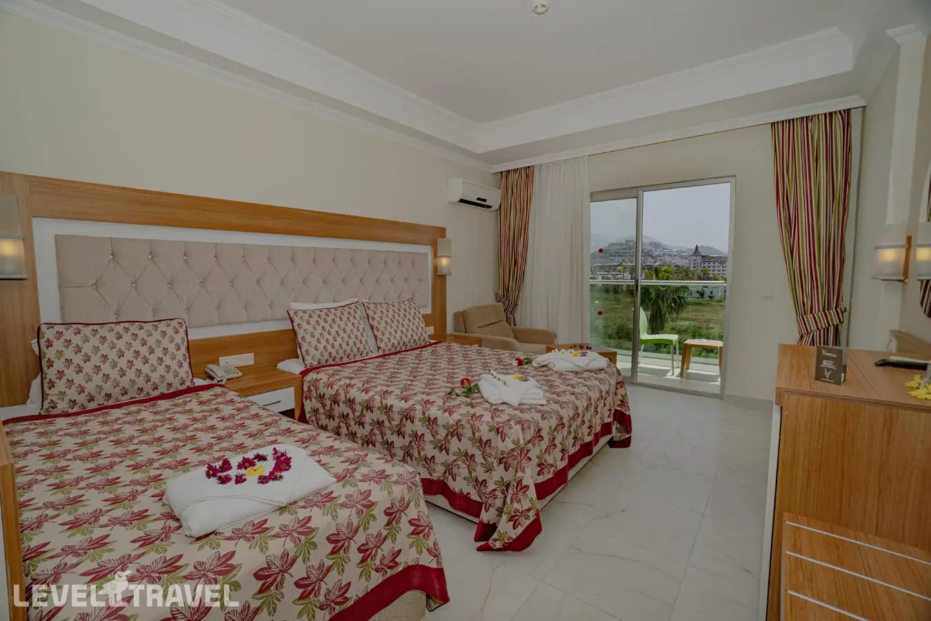 фотографии номера Стандартный номер отеля Hedef Beach Resort Hotel в Турция(Конаклы) - фото №2