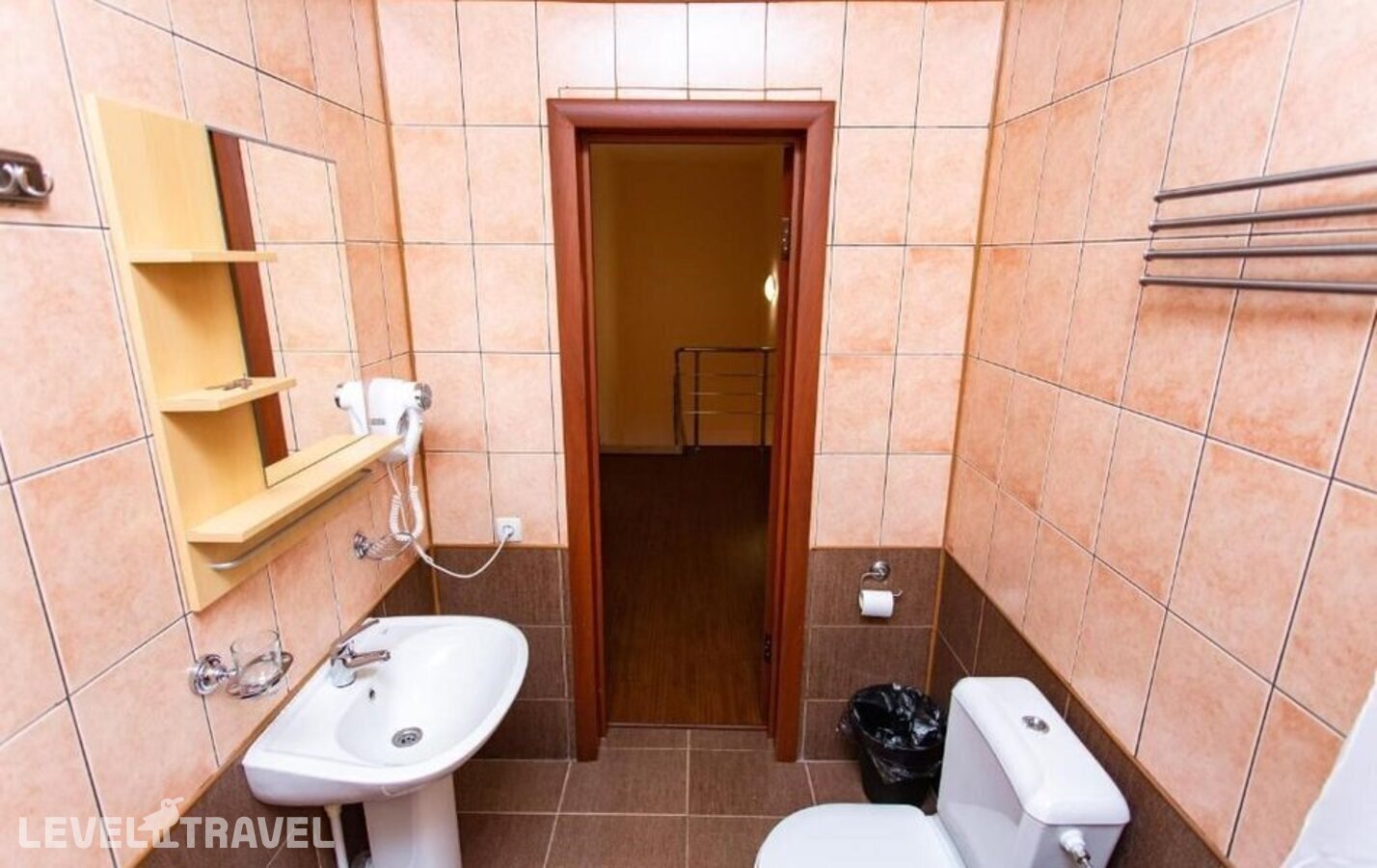 фотографии номера Трехэтажные апартаменты (3 спальни) отеля Отель Рамина в Россия(Избербаш) - фото №10