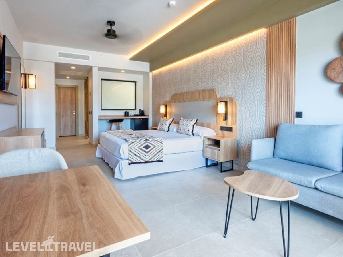 фотографии номера Полулюкс отеля Riu Palace Swahili (Adults Only 18+) в Танзания(Нунгви Бич) - фото №2