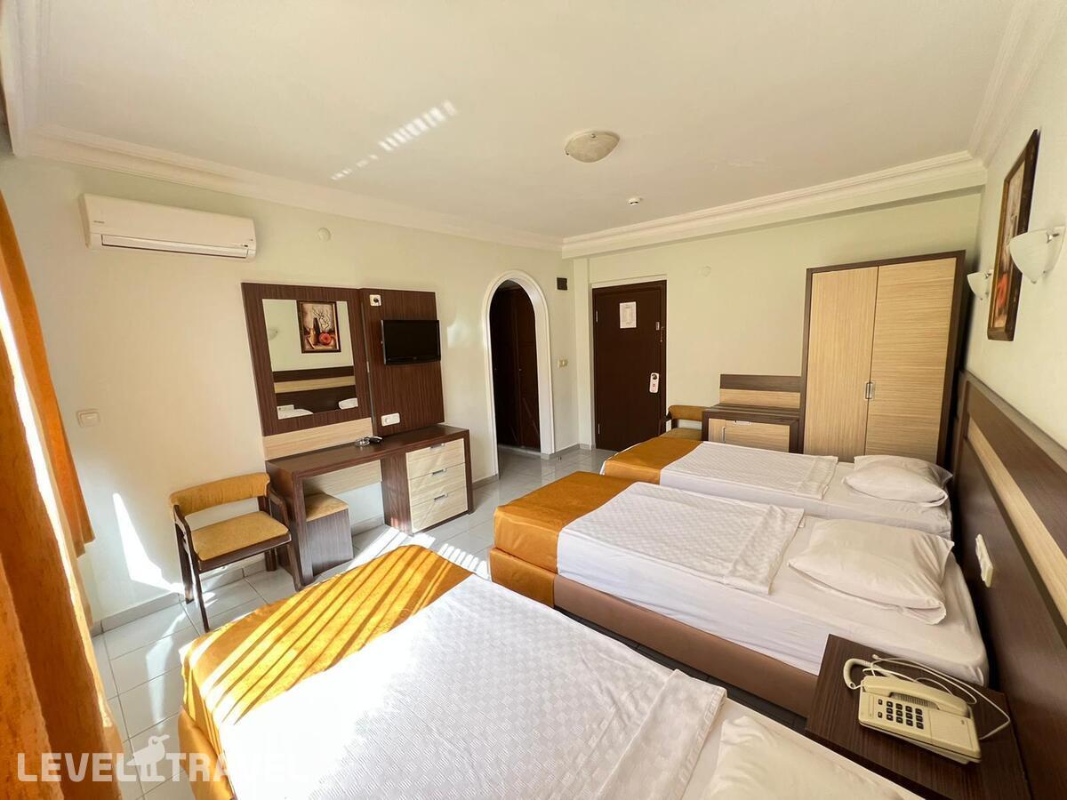 фотографии номера Семейный номер отеля Kleopatra Ada Hotel в Турция(Аланья - центр) - фото №2
