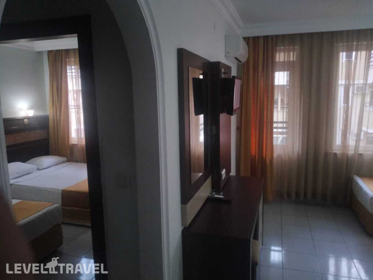 фотографии номера Семейный номер отеля Kleopatra Ada Hotel в Турция(Аланья - центр) - фото №3