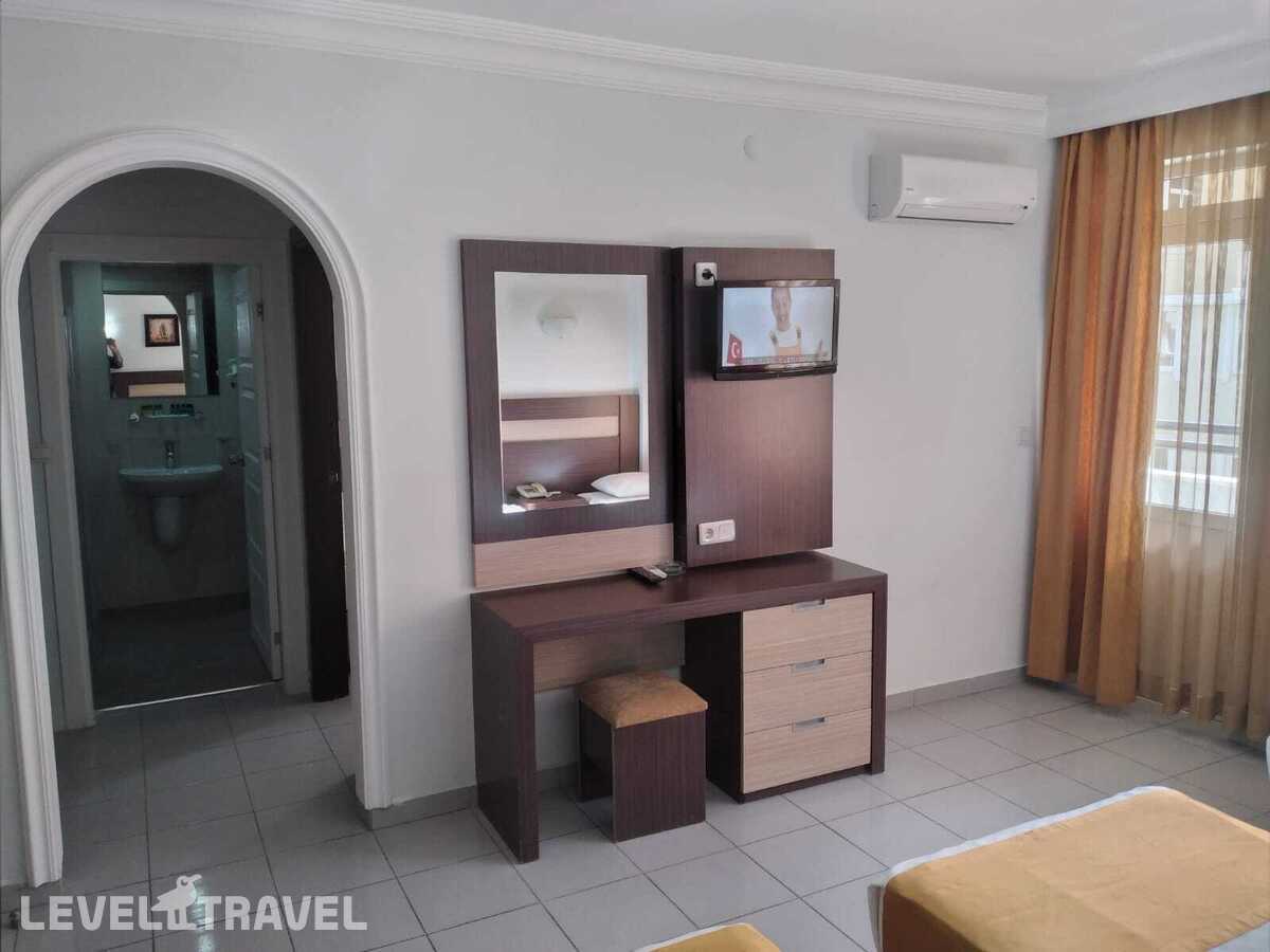 фотографии номера Семейный номер отеля Kleopatra Ada Hotel в Турция(Аланья - центр) - фото №4