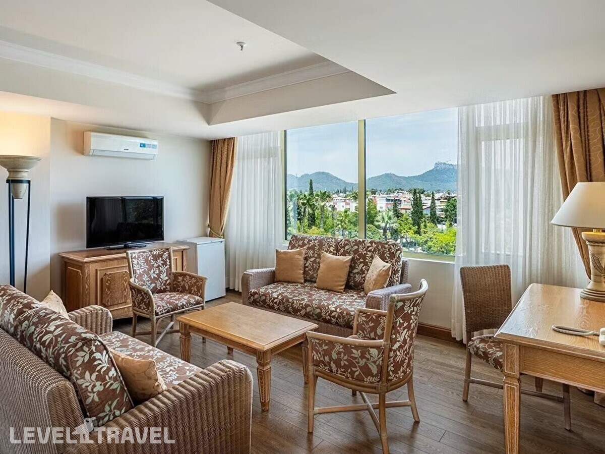 фотографии номера Суперлюкс Комфорт с видом на окрестности отеля The Norm Oriental Kemer (Ex. The Norm Collection Kemer) в Турция(Чамьюва) - фото №3