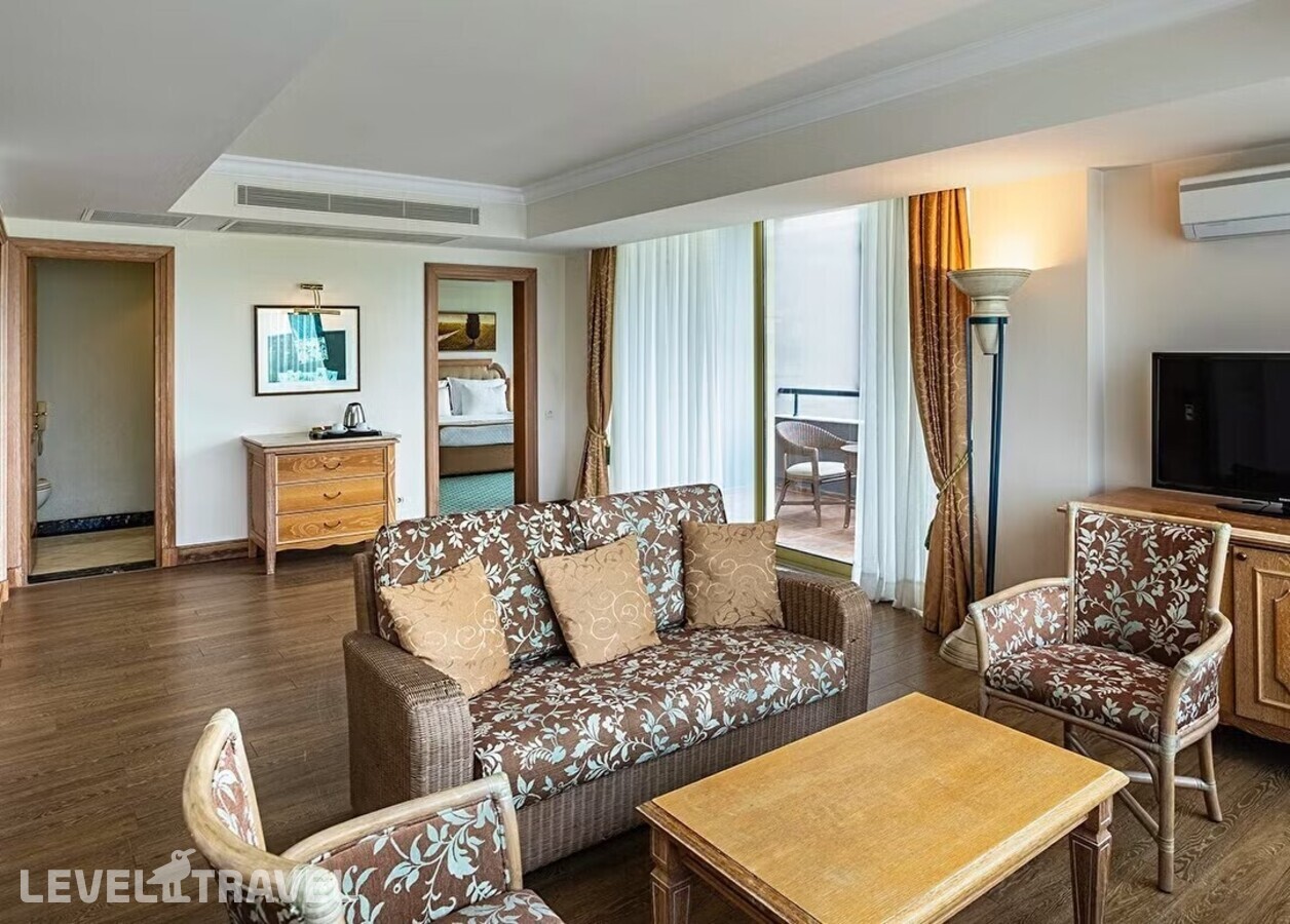 фотографии номера Суперлюкс Комфорт с видом на окрестности отеля The Norm Oriental Kemer (Ex. The Norm Collection Kemer) в Турция(Чамьюва) - фото №2